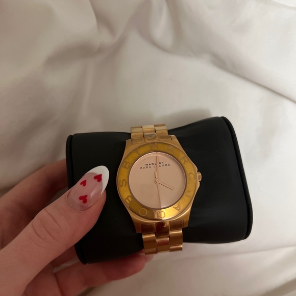 Marc Jacobs Watch - Picture 1 of 3